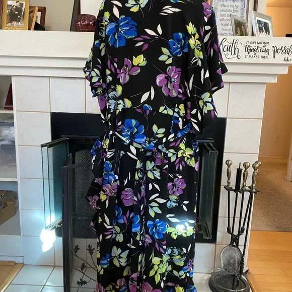 Loralette Dress It’s a Wrap, Midi, Color:  Black W/ Fable Floral Print 22/24 - Picture 7 of 9